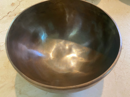 D Note Singing Bowl – Gray Crystal Sound Bowl for Sacral Chakra Healing, Creativity & Emotional Flow