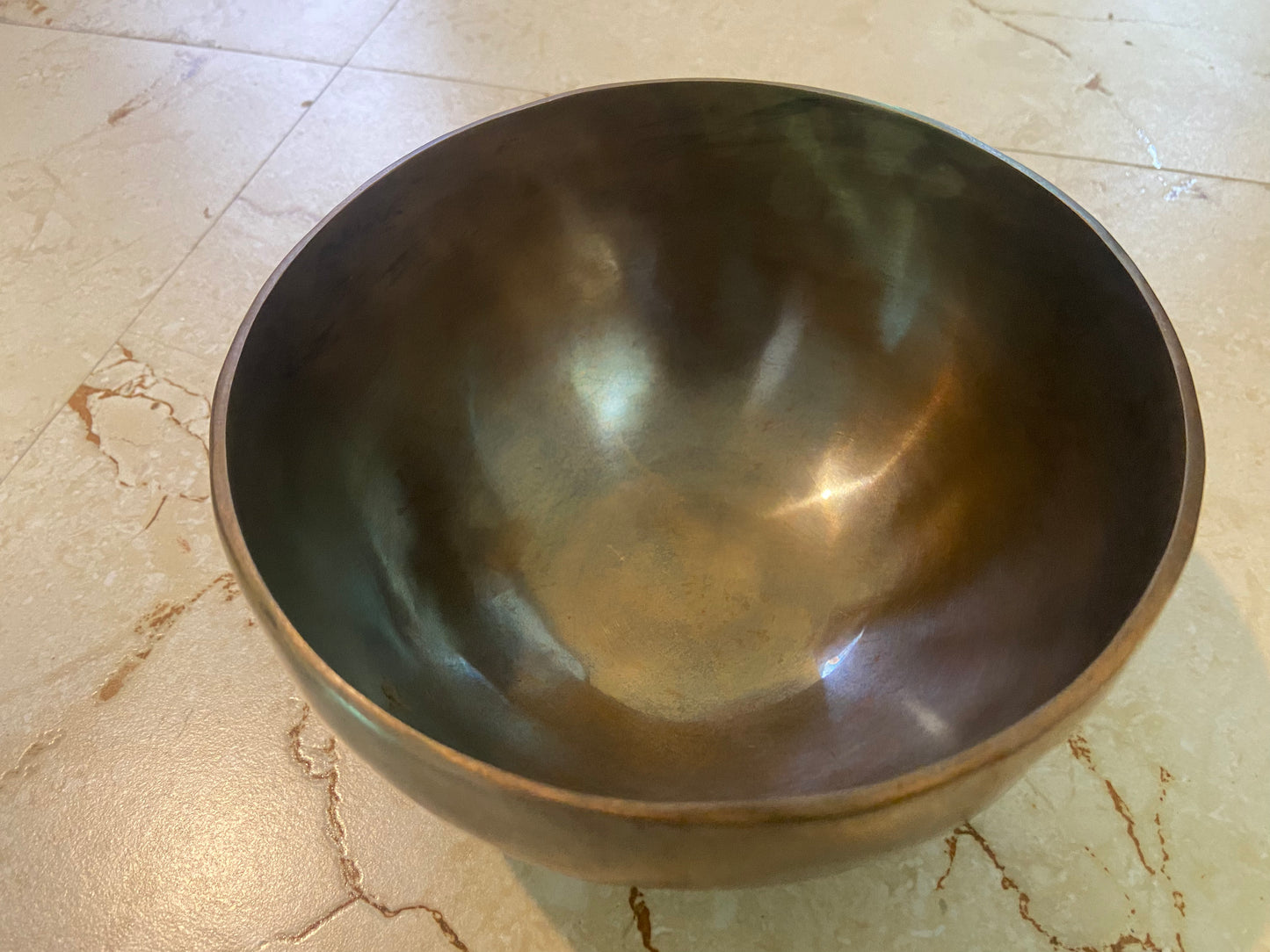 Full Chakra Singing Bowl Set – A B C D E F G Notes Gray Crystal Sound Bowls for Healing, Meditation & Yoga