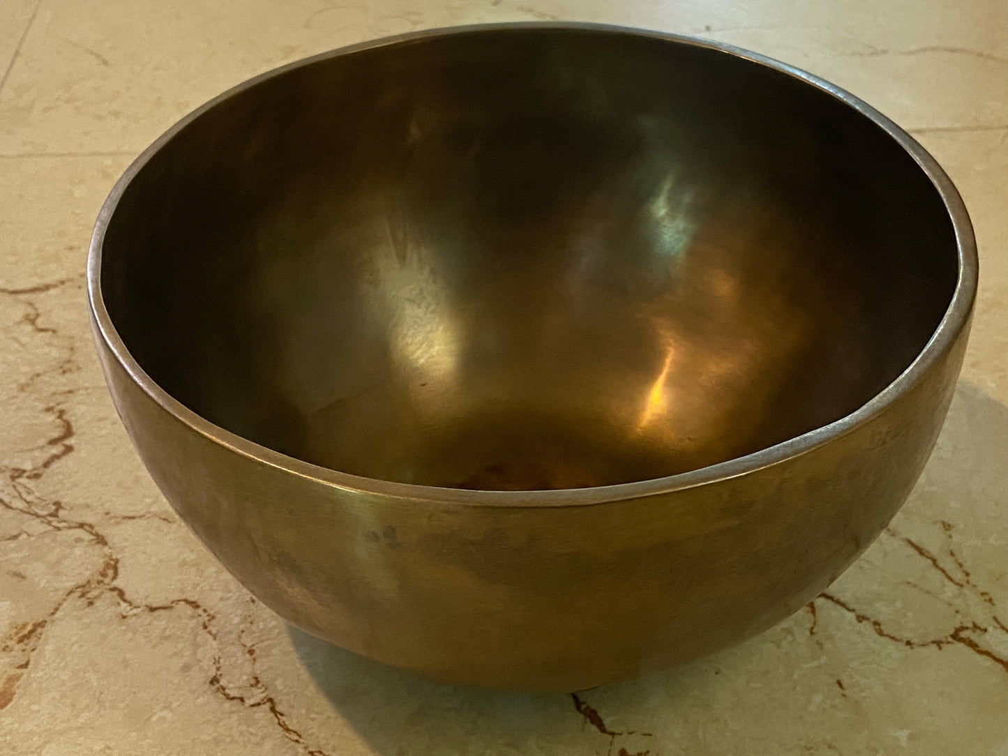 A Note Singing Bowl – 4th Octave Gray Crystal Sound Bowl for Third Eye Chakra, Healing & Meditation