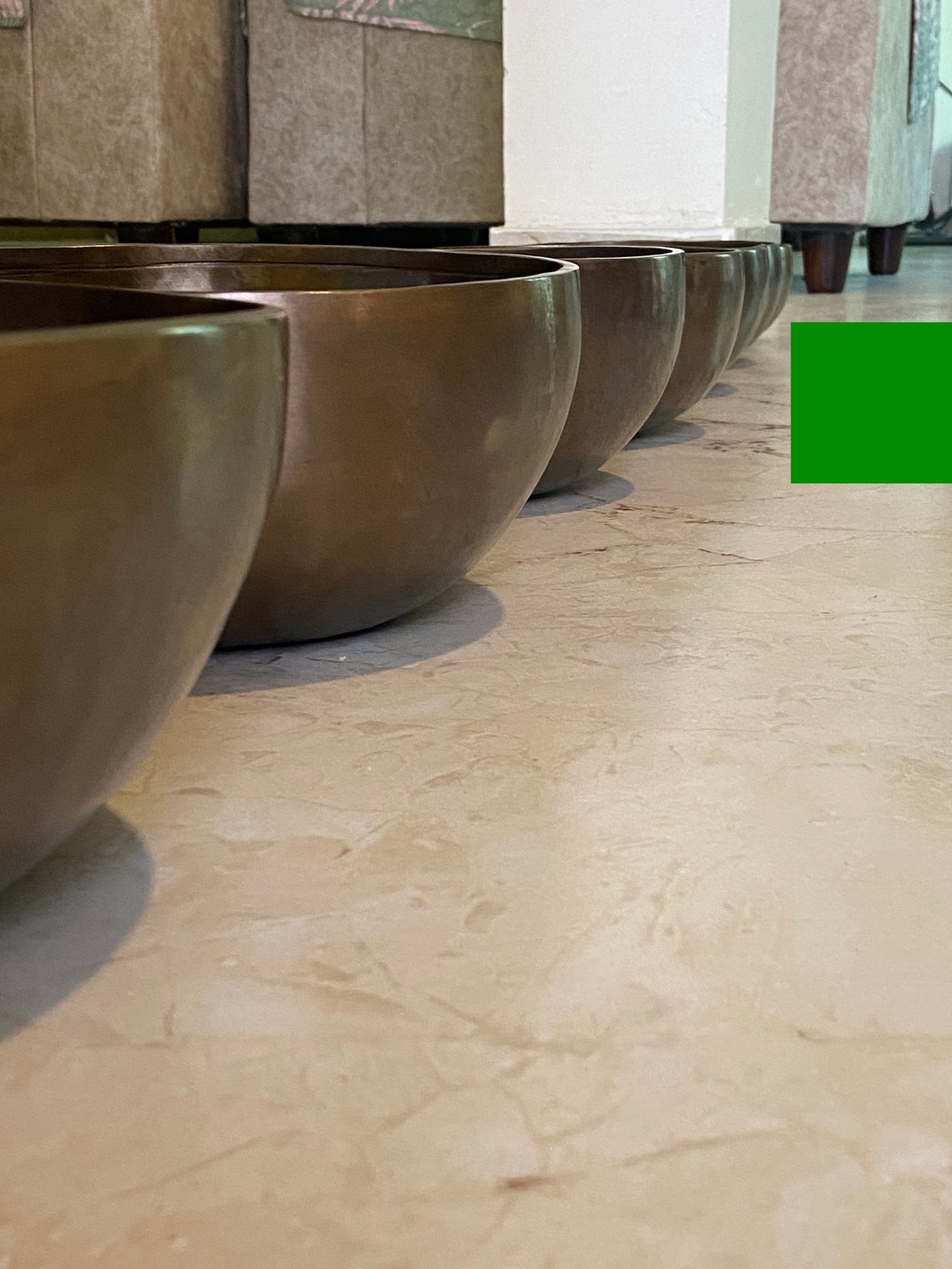 Full Chakra Singing Bowl Set – A B C D E F G Notes Gray Crystal Sound Bowls for Healing, Meditation & Yoga