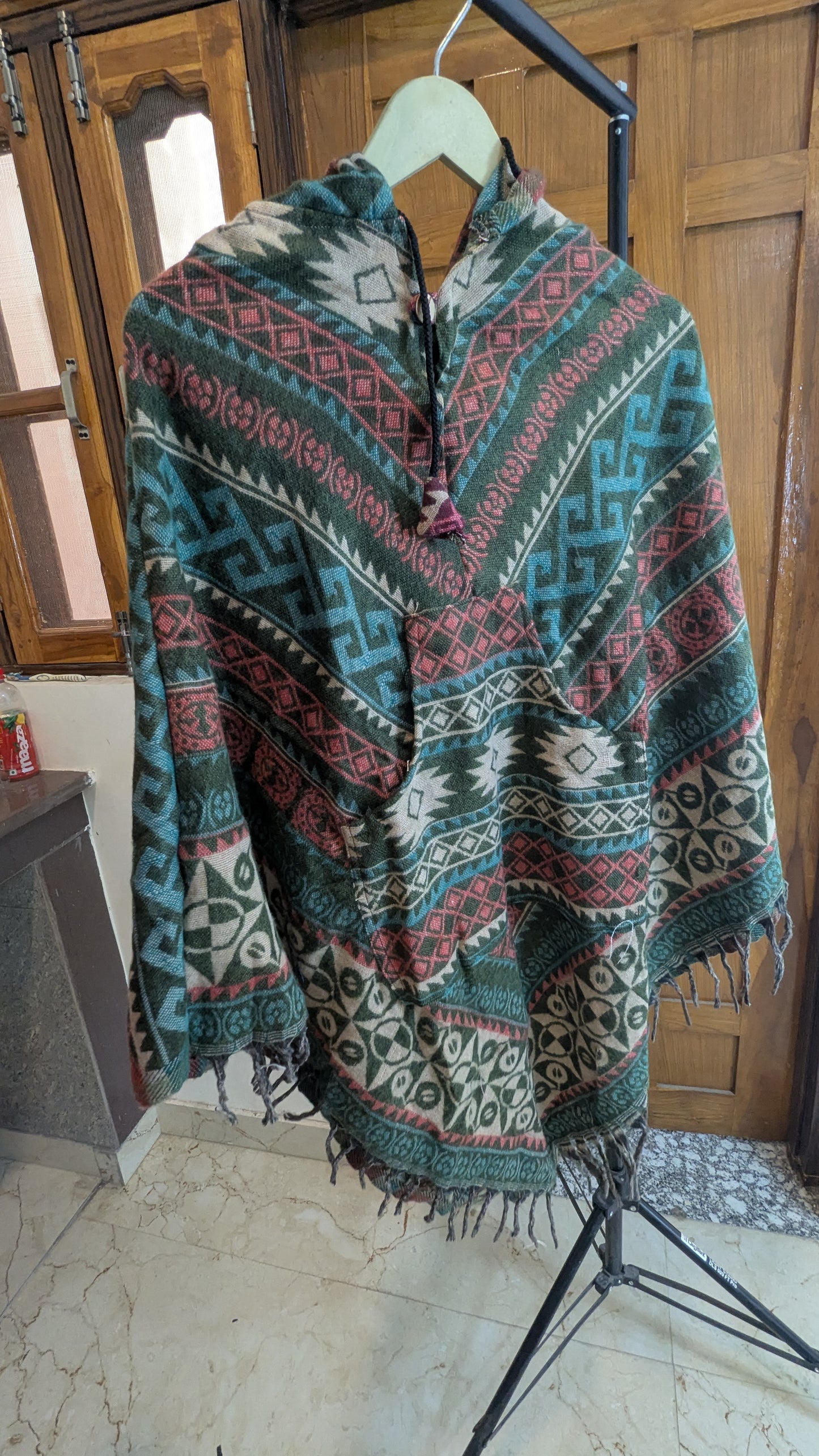 Himalayan Heritage Deep Burgundy Hooded Poncho – Traditional Maroon & Cream Geometric Tribal Wrap