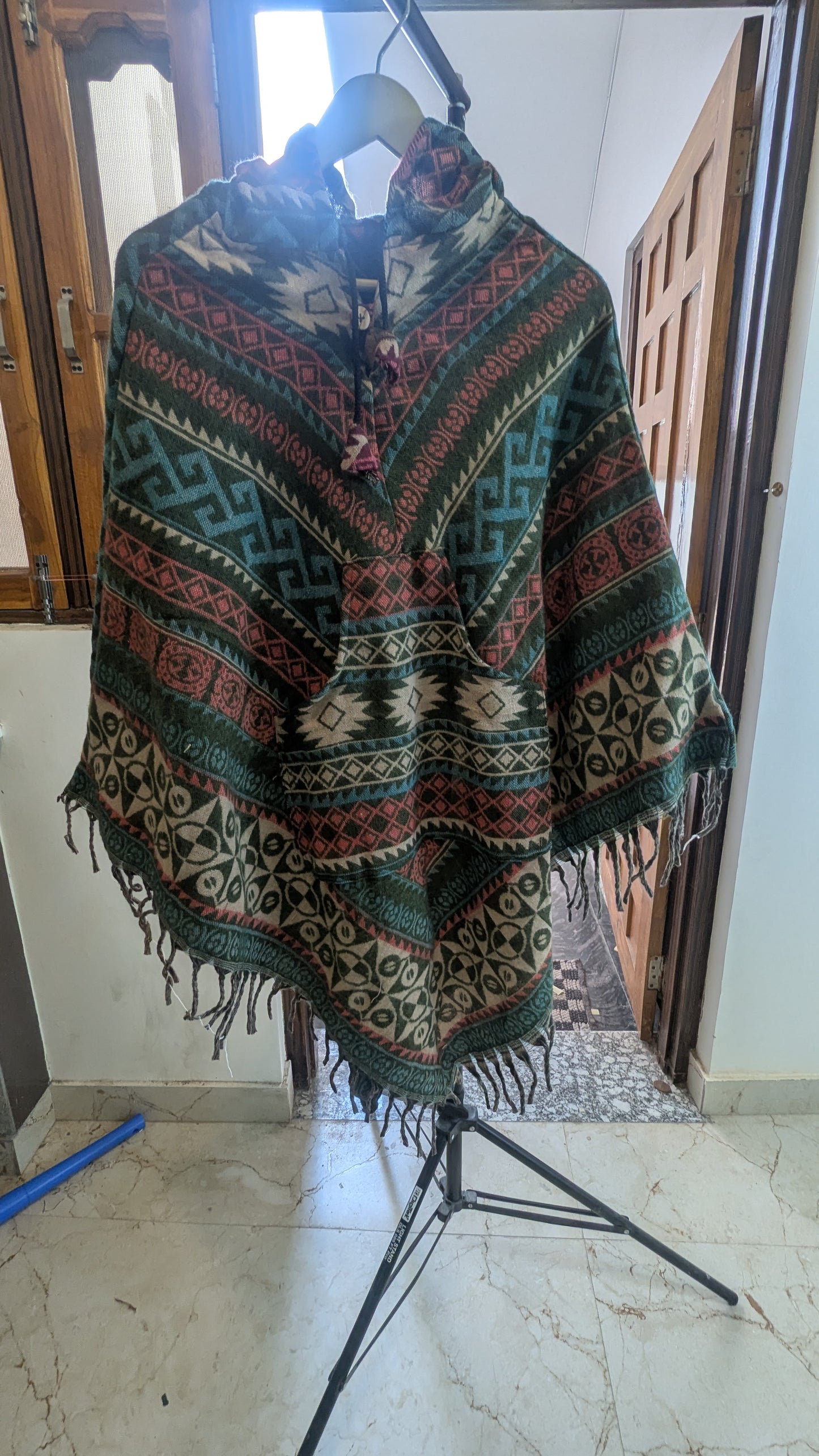 Handcrafted Himalayan Woolen Poncho – Tribal Geometric Pattern with Hood