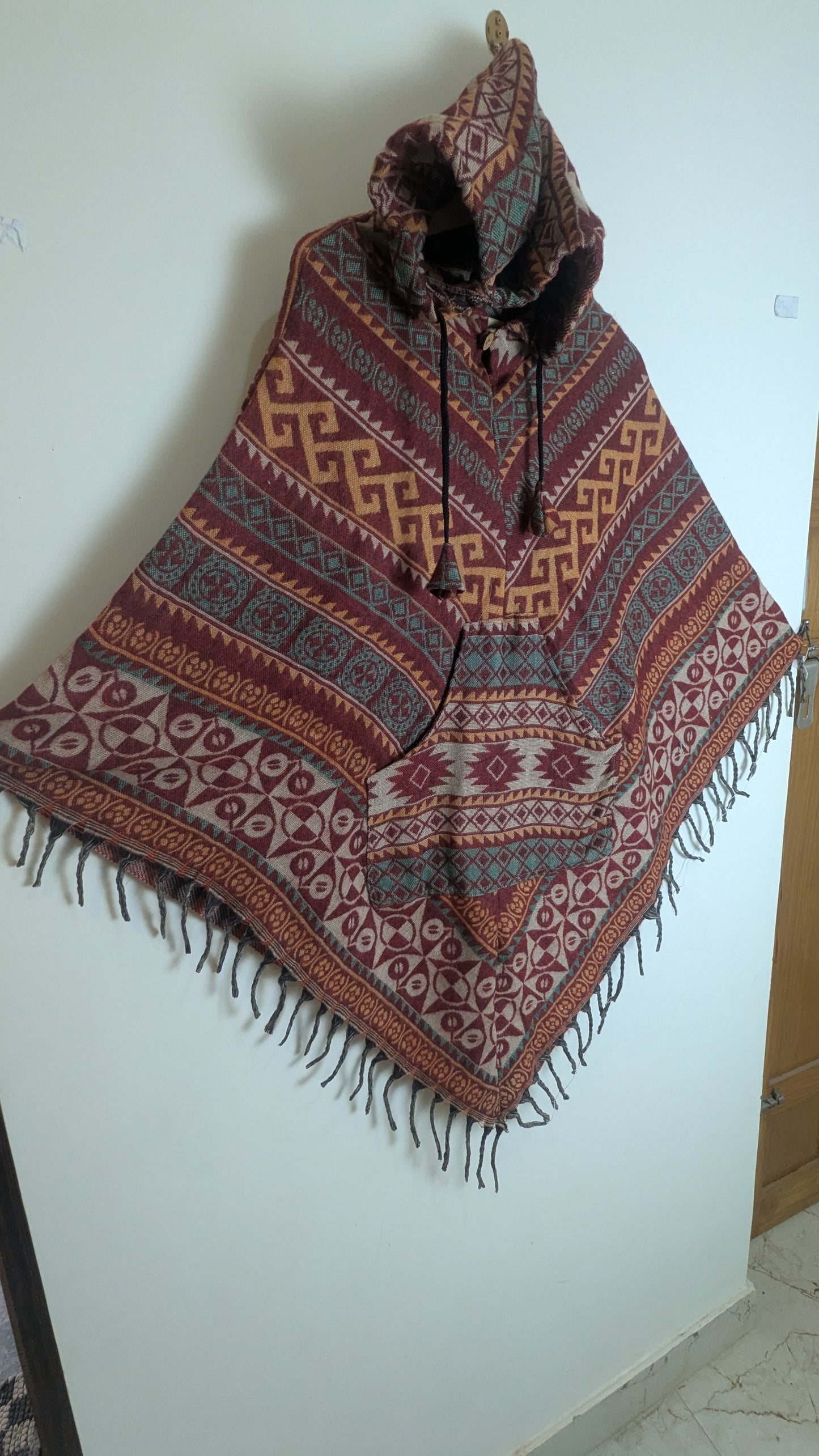 Handcrafted Himalayan Hooded Poncho – Tribal Geometric Patterns with Kangaroo Pocket