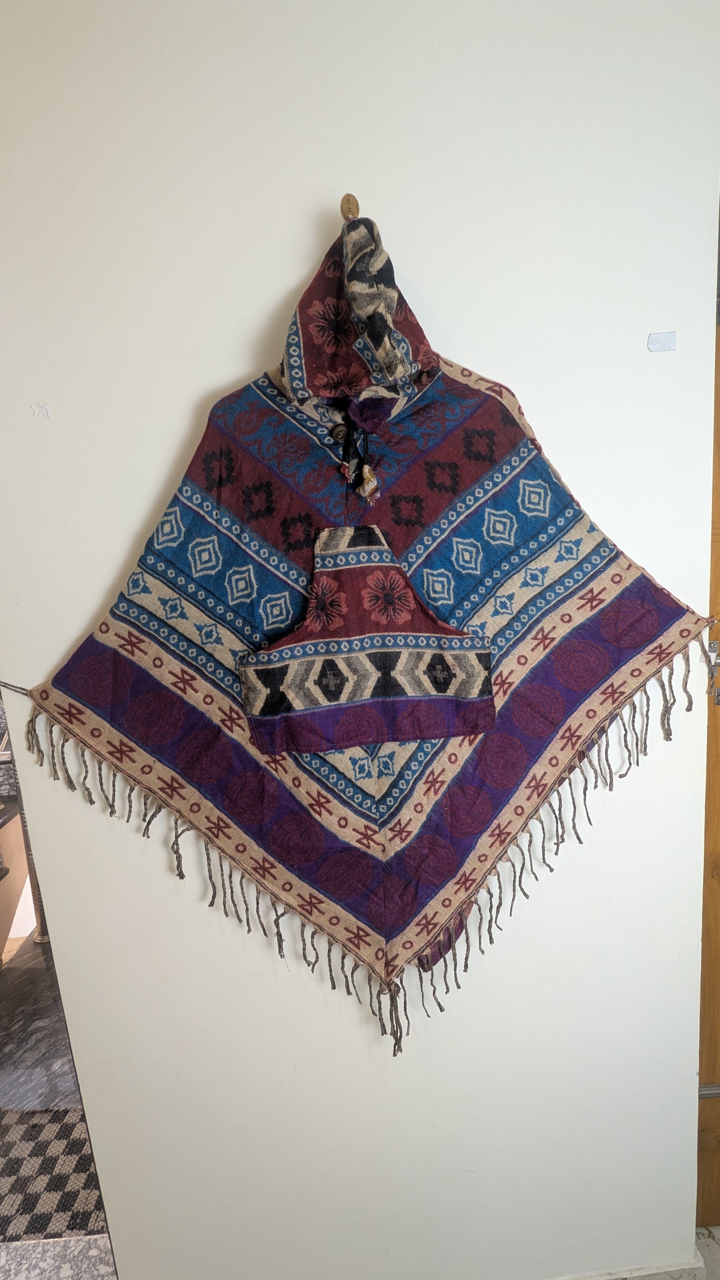 Handcrafted Himalayan Hooded Woolen Poncho – Bohemian Tribal Patterns with Kangaroo Pocket