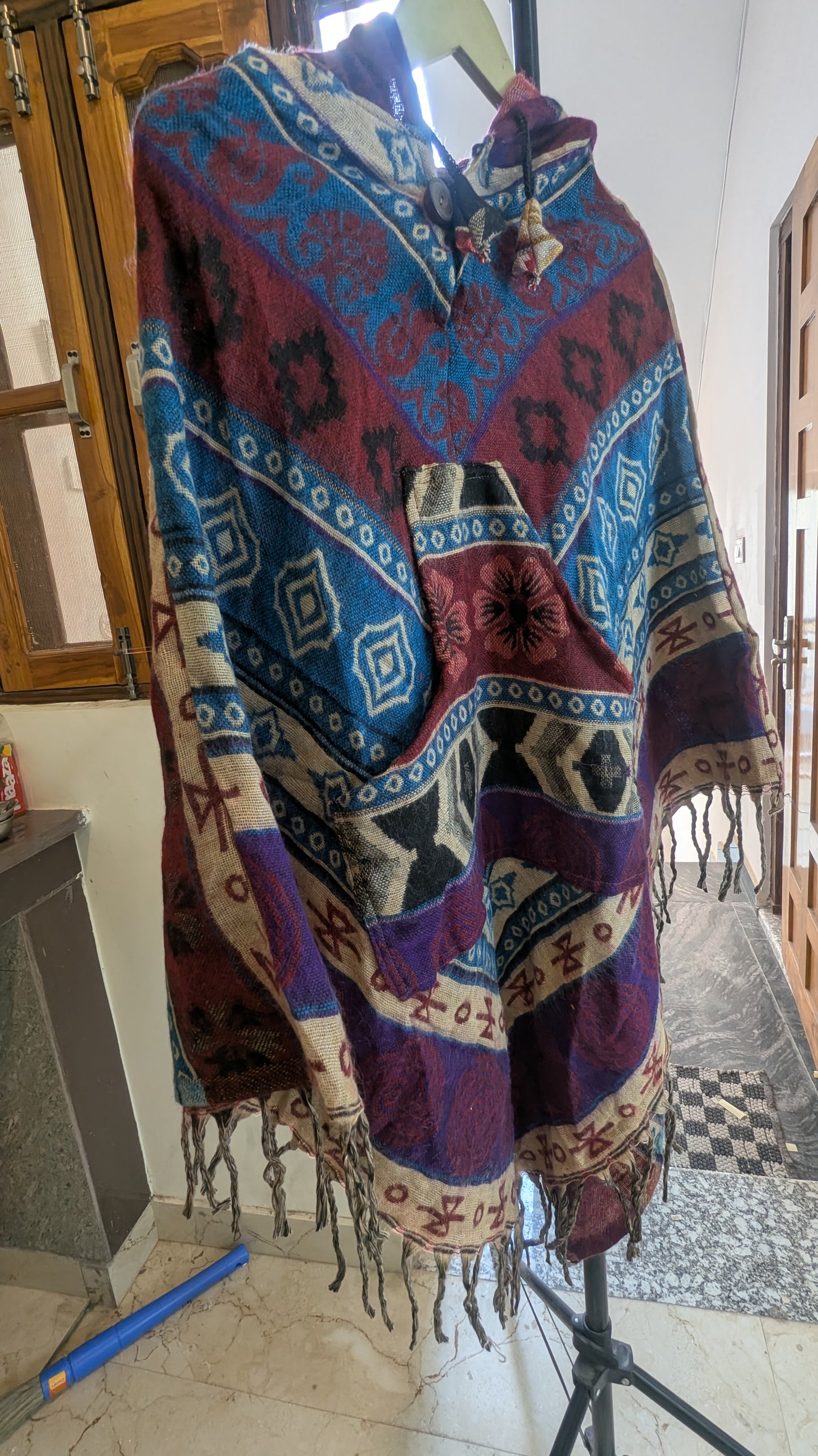 Handcrafted Himalayan Hooded Woolen Poncho – Bohemian Tribal Patterns with Kangaroo Pocket