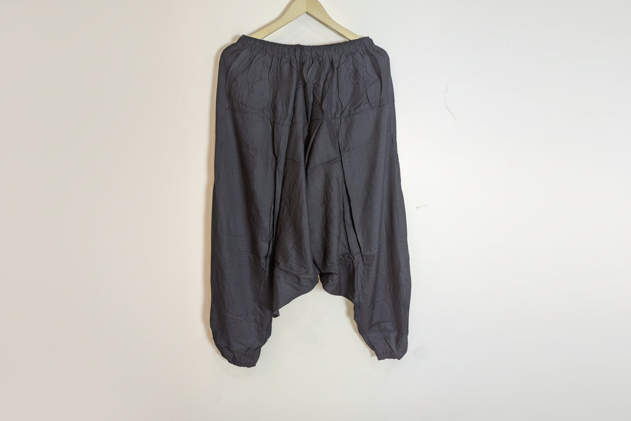 Black Unisex Harem Pants – Relaxed Fit Boho Yoga & Travel Wear